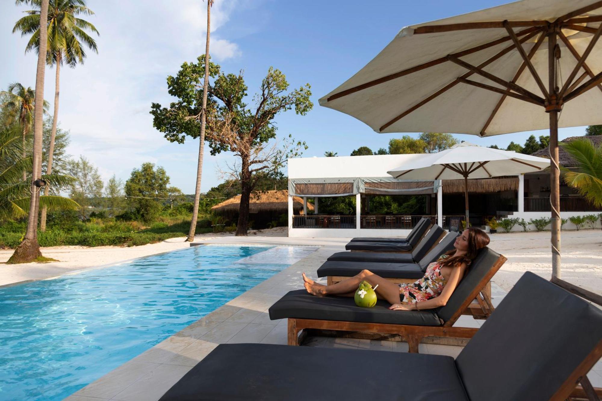 Anaya Koh Rong Hotel Pagoda Beach Exterior photo